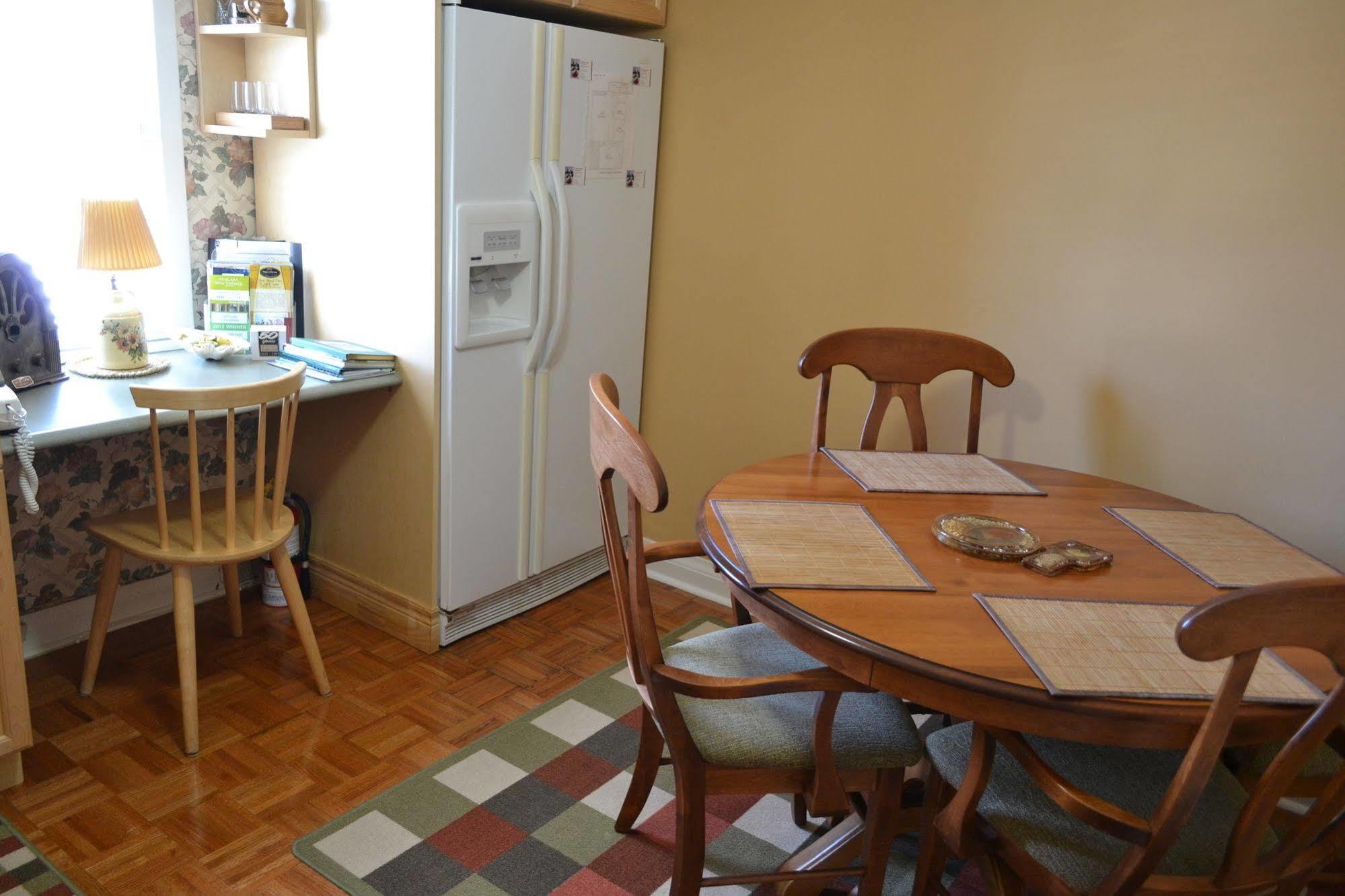 ניאגרה און דה לייק Williams Gate Bed & Breakfast Private Suites מראה חיצוני תמונה